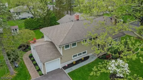261 Eton Pl, Westfield, NJ 07090