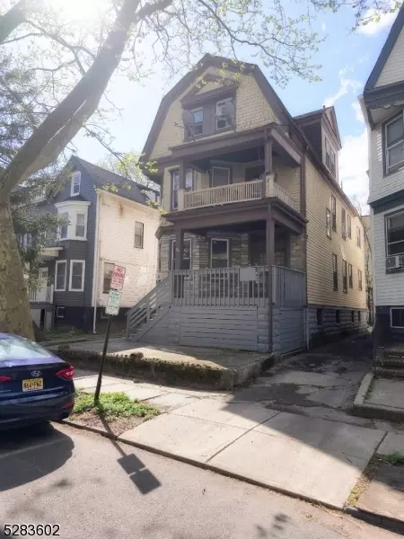 67 Amherst St, East Orange, NJ 07018