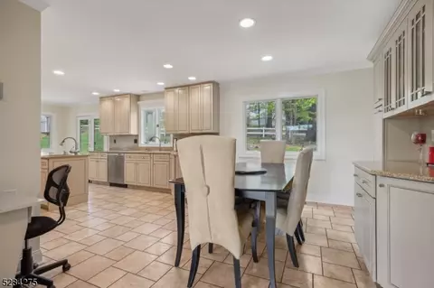 26 Drake Ct, Randolph, NJ 07869 photo 12