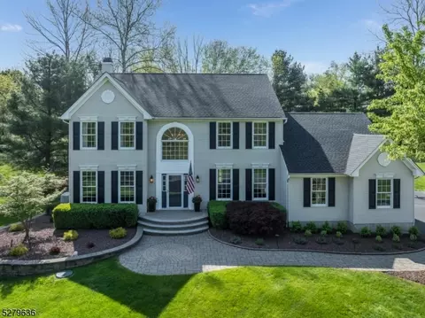 44 Brookside Dr, Glen Gardner, NJ 08826