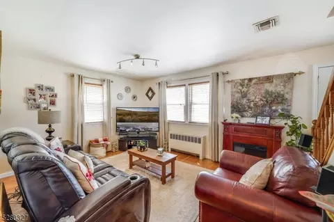 146 San Antonio Ave, Nutley, NJ 07110