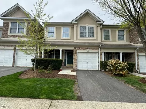 143 Levinberg Ln, Wayne, NJ 07470