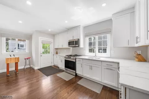 1077 Hillside Ave, Plainfield, NJ 07060 photo 11