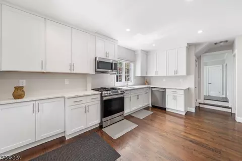 1077 Hillside Ave, Plainfield, NJ 07060 photo 12