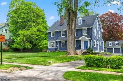 1077 Hillside Ave, Plainfield, NJ 07060 photo 3