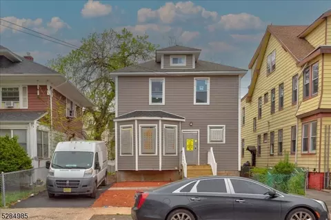 210 Custer Ave, Newark, NJ 07112
