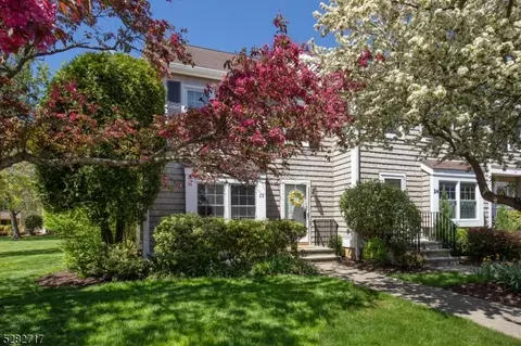 22 Galway Dr, Mendham, NJ 07945