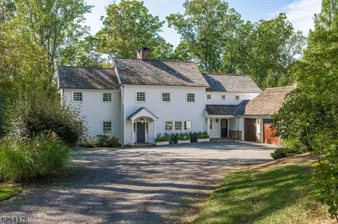 62 Spring Hollow Rd, Far Hills, NJ 07931