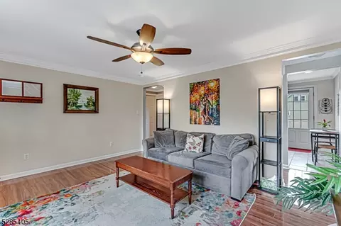 412 Giles Ave, Middlesex, NJ 08846 photo 6