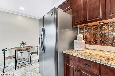 412 Giles Ave, Middlesex, NJ 08846 photo 8