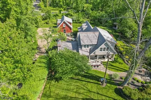 53 Long Hill Rd, Harding Twp, NJ 07920