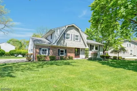 128 Weinmanns Blvd, Wayne, NJ 07470