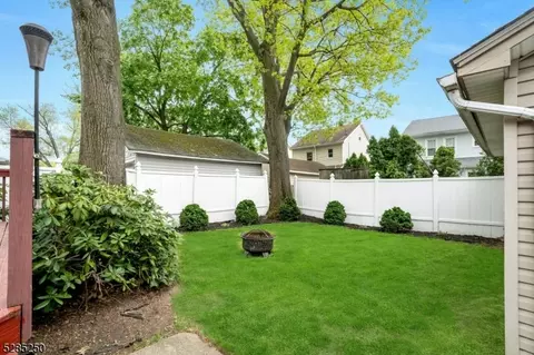 95 Davis Ave, Bloomfield, NJ 07003 photo 25