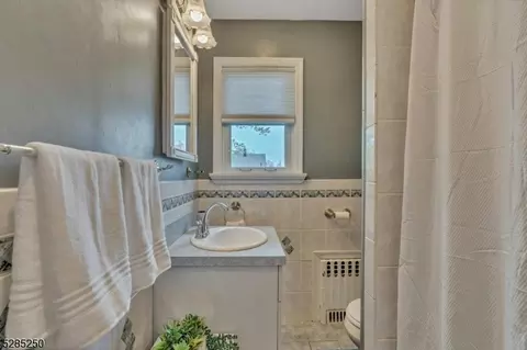 95 Davis Ave, Bloomfield, NJ 07003 photo 18