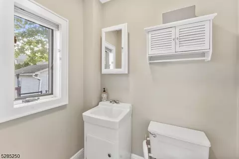95 Davis Ave, Bloomfield, NJ 07003 photo 36