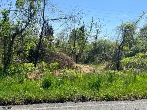 22 Shades Of Death Rd, Liberty Twp, NJ 07838