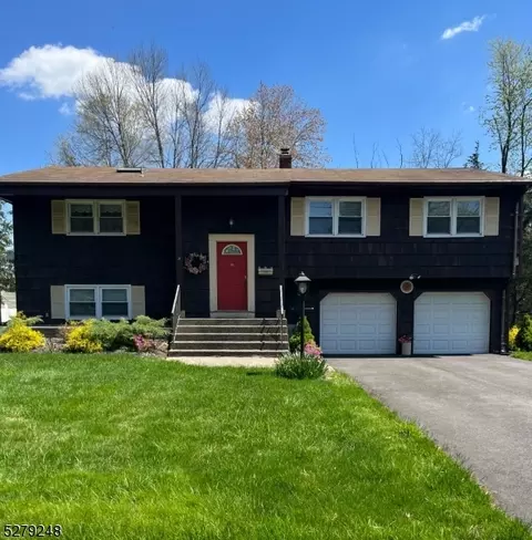 3 Curtis Dr, Lincoln Park, NJ 07035