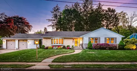 7 Buchanan Rd, Metuchen, NJ 08840