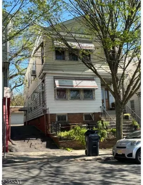 35 Rose Ter, Newark, NJ 07108