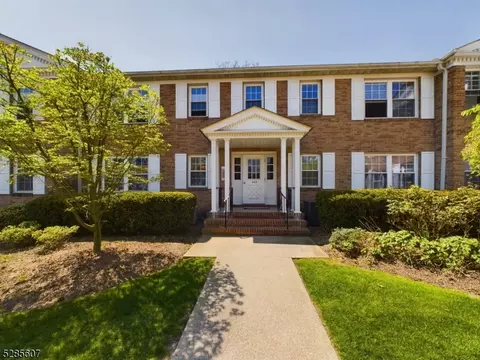 364 E Ridgewood Ave #1, Ridgewood, NJ 07450