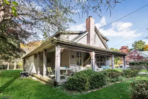 71 Midland Ave, Wyckoff, NJ 07481