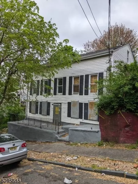 149 Clinton St, Paterson, NJ 07522