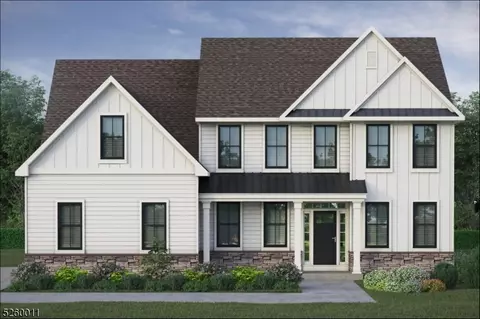 10 Holcombe Grove Rd, Lambertville, NJ 08530