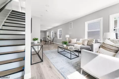 129 Alexander St, Newark, NJ 07106