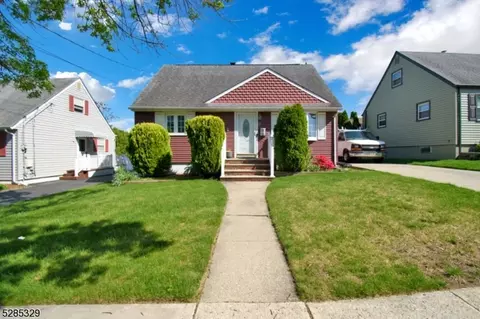 9 Runyon Rd, Clifton, NJ 07013