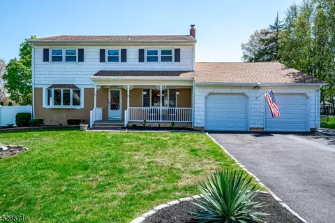 16 London Dr, East Brunswick, NJ 08816