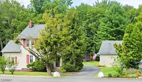 31 Orton Rd, West Caldwell, NJ 07006