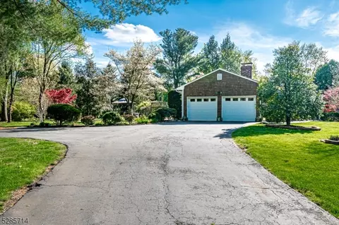 53 Platz Dr, Montgomery, NJ 08558 photo 2