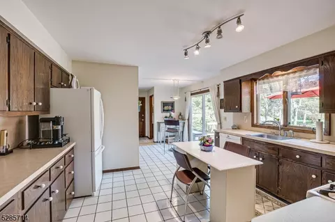 53 Platz Dr, Montgomery, NJ 08558 photo 18