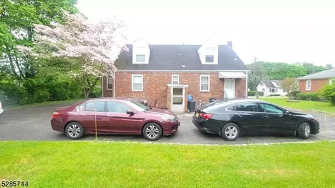 1635 Ratzer Rd, Wayne, NJ 07470 photo 2