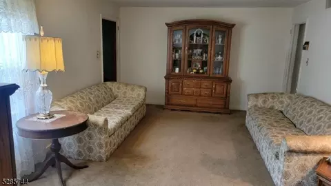 1635 Ratzer Rd, Wayne, NJ 07470 photo 5