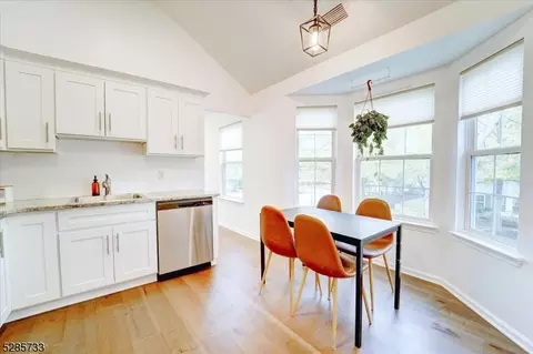 65 Williamson Ct, Bridgewater, NJ 08807