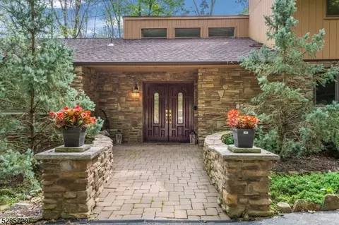 430 Millbrook Ave, Randolph, NJ 07869