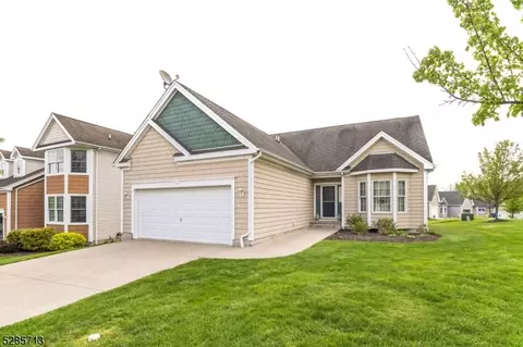 10 Fairchild Ln, Wantage, NJ 07461