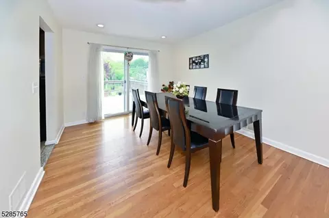 664 Swathmore Ln, Paramus, NJ 07652 photo 8