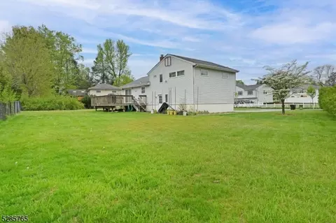 664 Swathmore Ln, Paramus, NJ 07652 photo 2