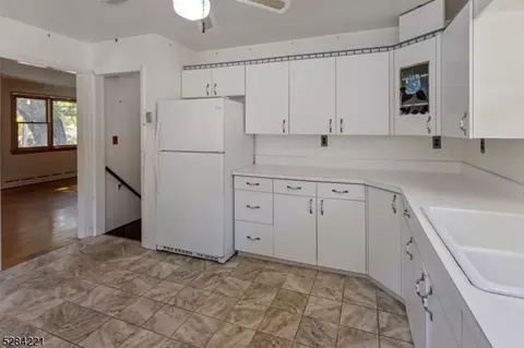 4 Corwin St, Roxbury Twp, NJ 07847 photo 17
