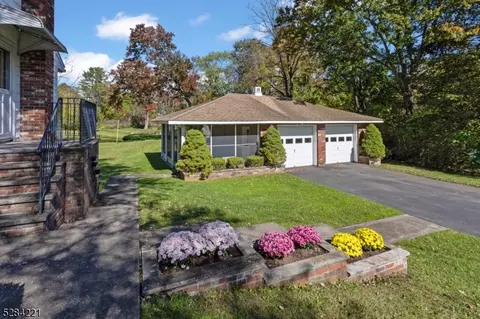 4 Corwin St, Roxbury Twp, NJ 07847 photo 4