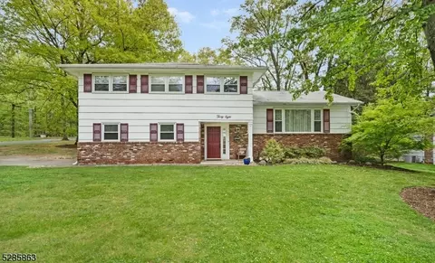 38 Bogert Rd, Montville Twp, NJ 07058