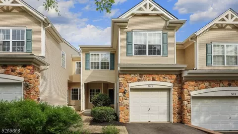 3013 King Ct #3013, Green Brook, NJ 08812