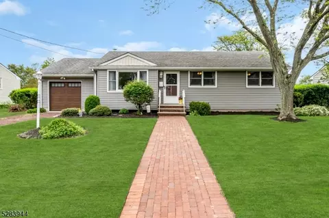 256 Weiss Ter, Raritan, NJ 08869