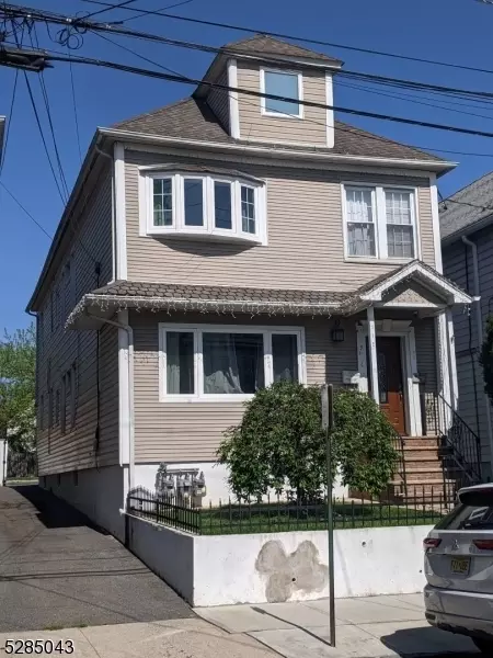 712 Jackson Ave, Elizabeth, NJ 07201
