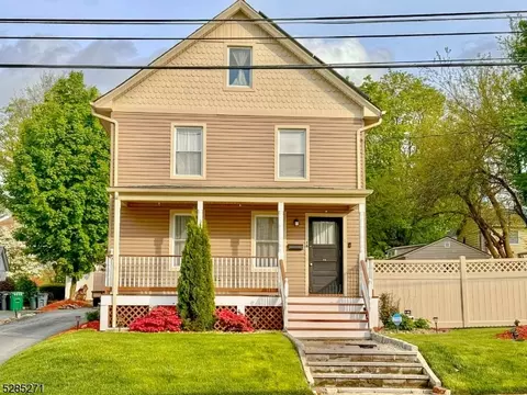 18 Vernon Ave, Hamburg, NJ 07419