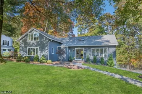 125 Fairway Ave, Verona, NJ 07044