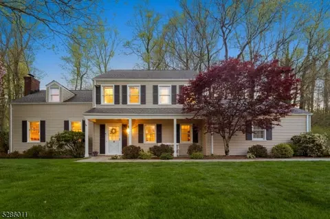 32 Harwich Rd, Morristown, NJ 07960