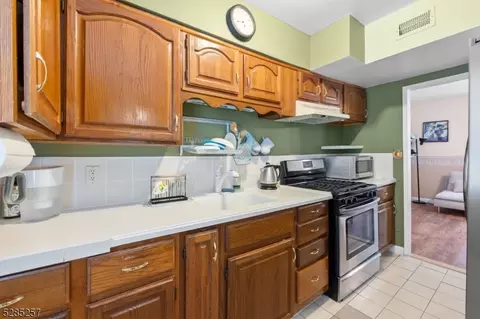 30 Adams Ave, Dover, NJ 07801 photo 5